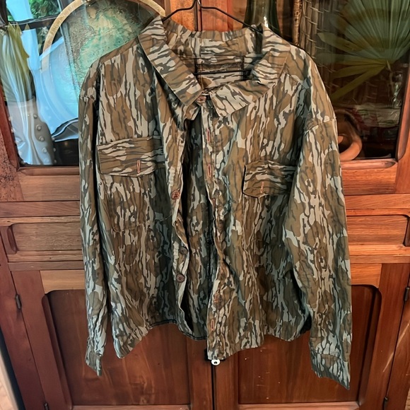 Other - Men’s XL tree bark camo button down
